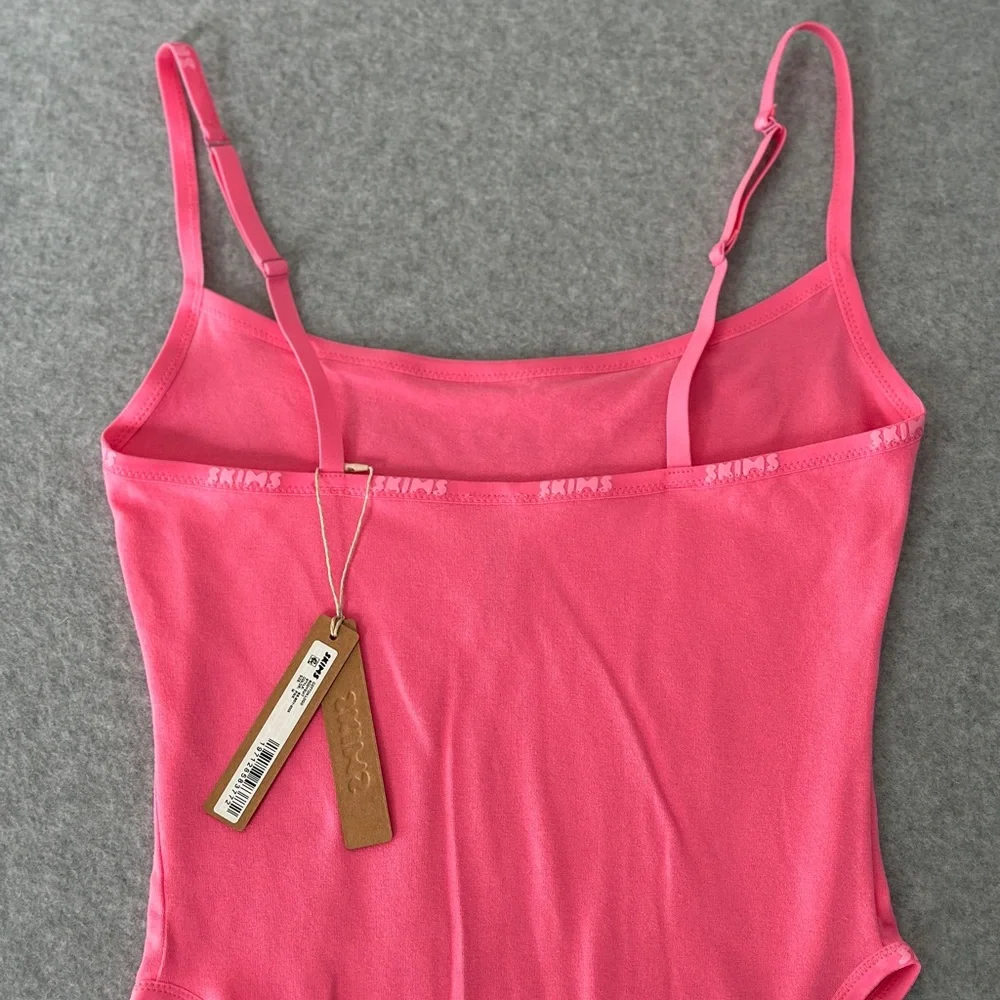 SKIMS Cotton Logo Bodysuit - Sugar Pink - Picture 4 of 5